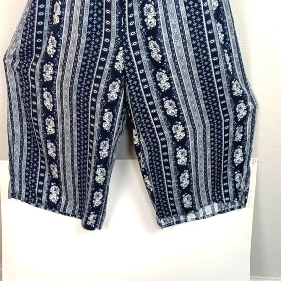 Women's Navy Blue and White Boho Floral  Striped Sleeveless Jumpsuit Sz L - Picture 5 of 9